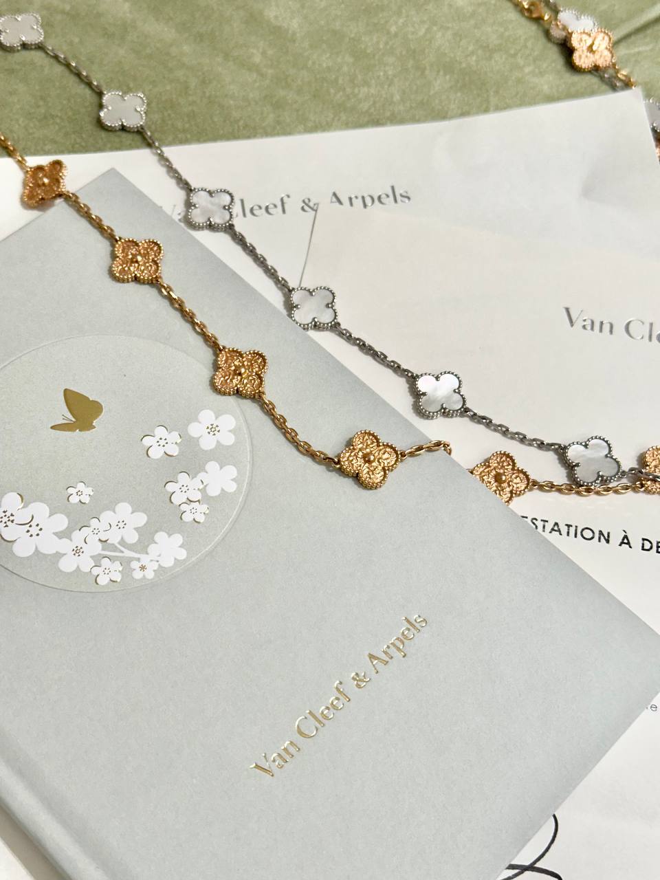 Van Cleef & Arpels sautoir vintage alhambra 20 мотивів #2