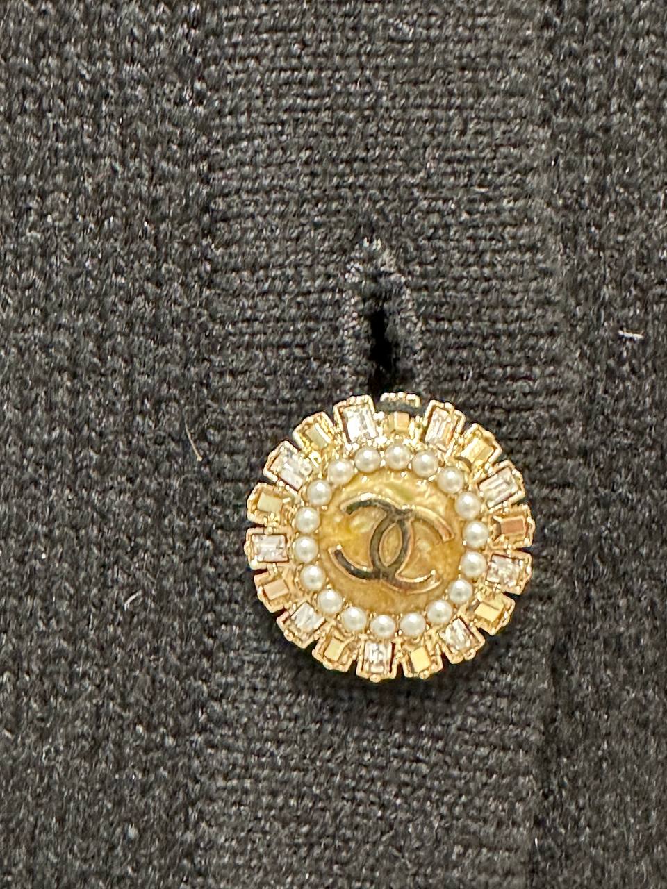 Подовжений кардиган Chanel із декоративними ґудзиками, колекція Fall 2009 #4